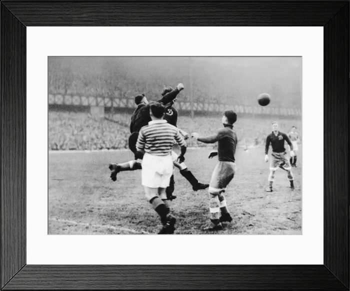 Framed Print : Glasgow Rangers 2 v Dynamo Moscow 2. Friendly match at Ibrox Framed Print : Glasgow Rangers 2 v Dynamo Moscow 2. Friendly match at Ibrox
