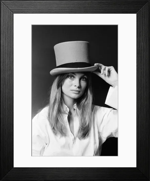 Framed Print : A press preview for an auction in aid of the Invalid Childrens Aid Association Framed Print : A press preview for an auction in aid of the Invalid Childrens Aid Association