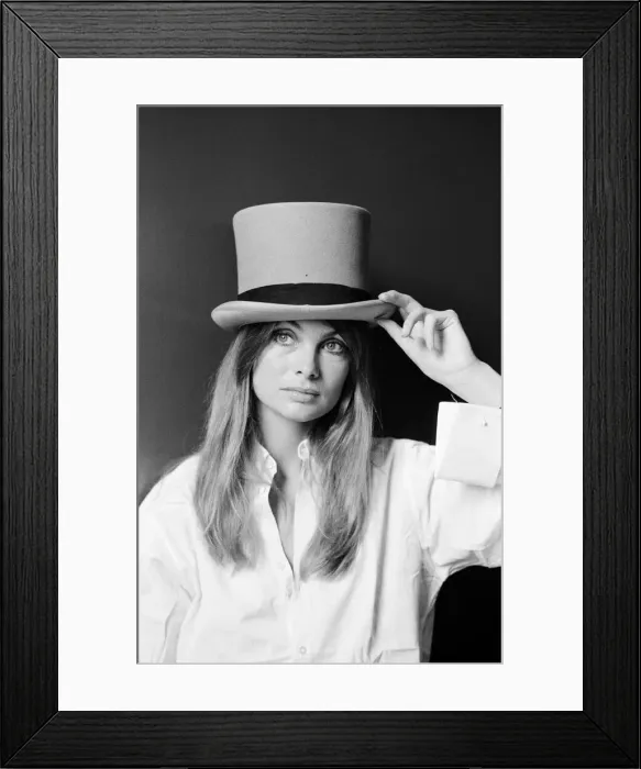 Framed Print : A press preview for an auction in aid of the Invalid Childrens Aid Association Framed Print : A press preview for an auction in aid of the Invalid Childrens Aid Association
