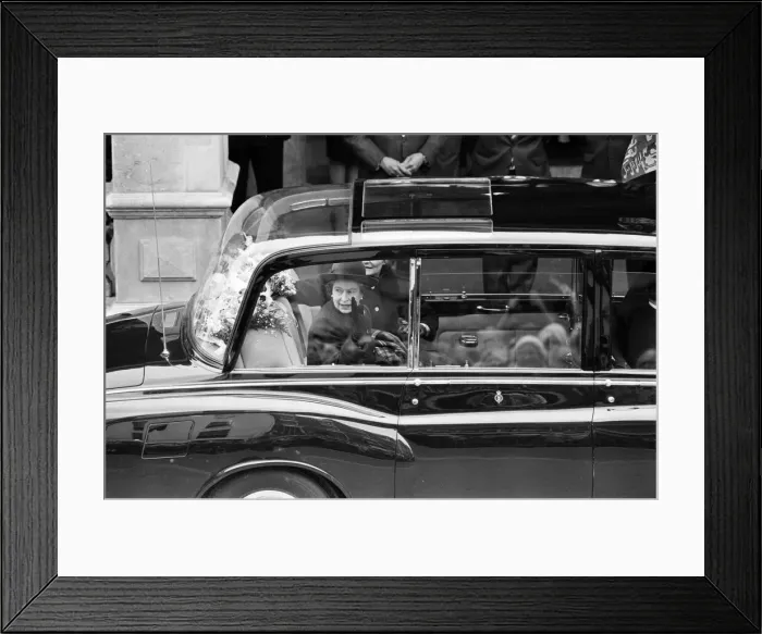 Framed Print : Queen Elizabeth II at Leamington Spa Town Hall, Warwickshire. 24th March 1988 Framed Print : Queen Elizabeth II at Leamington Spa Town Hall, Warwickshire. 24th March 1988