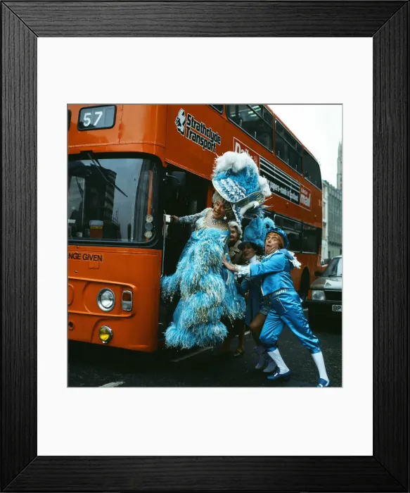 Framed Print : Actor and comedian Stanley Baxter as the Pantomime Dame. November 1983 Framed Print : Actor and comedian Stanley Baxter as the Pantomime Dame. November 1983