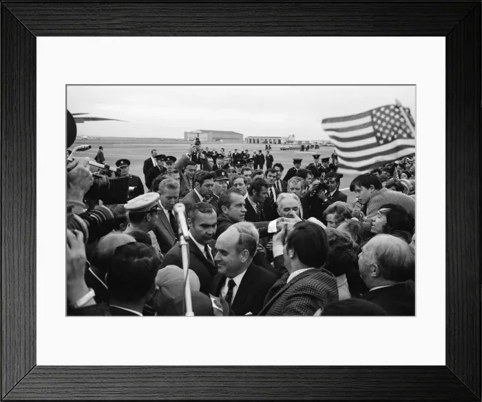Framed Print : President Richard Nixon visits Ireland. Pictured on arrival at Shannon Airport