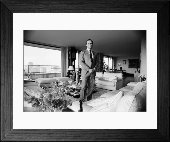 Framed Print : Jeffrey Archer in the living area of his sumptuous penthouse flat overlooking the Thames