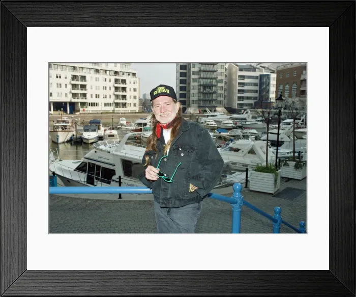 Framed Print : Musician Willie Nelson at Chelsea Harbour, London. 9th April 1992