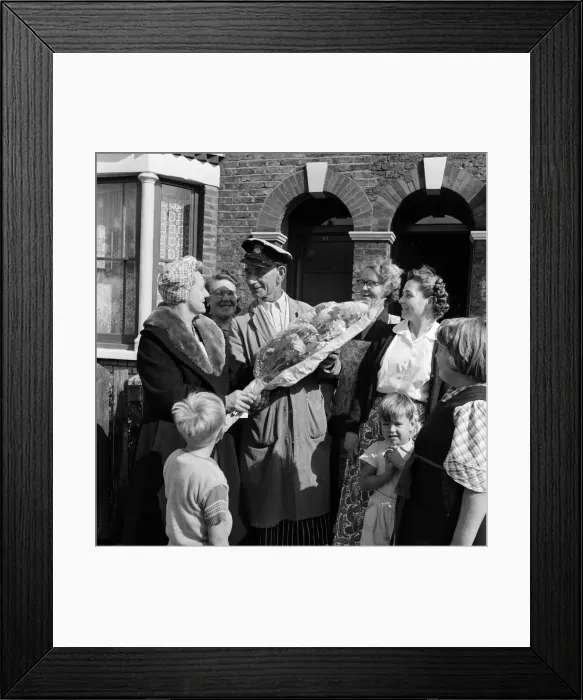 Framed Print : Milkman Norman Dennant is retiring after 50 years service with the United Dairies Framed Print : Milkman Norman Dennant is retiring after 50 years service with the United Dairies