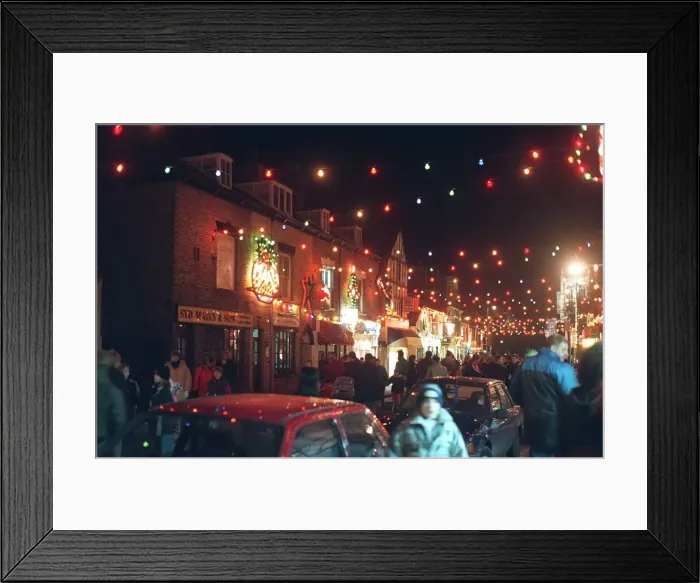 Framed Print : DFB - Christmas Lights switch ons FLASHBACK HULL DAILY MAIL HDM Framed Print : DFB - Christmas Lights switch ons FLASHBACK HULL DAILY MAIL HDM