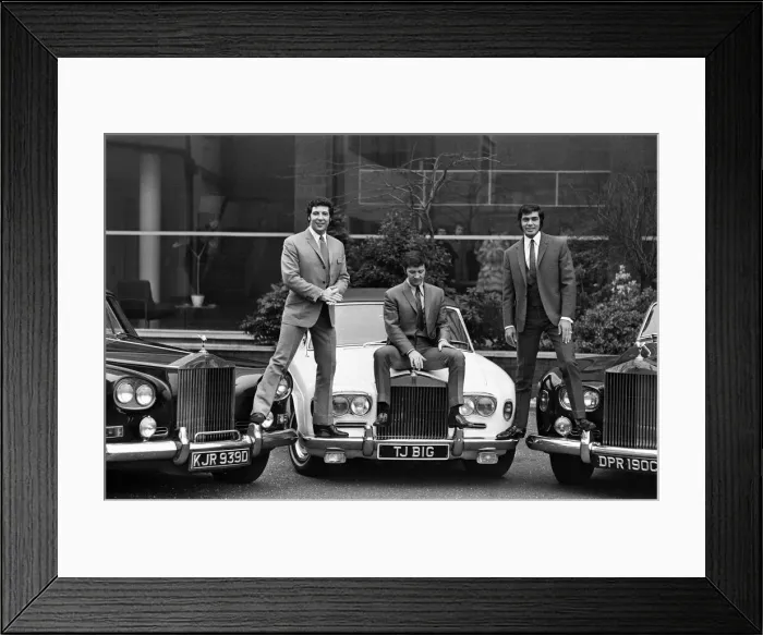 Framed Print : Tom Jones and Engelbert Humperdinck pictured together with their recently purchased Rolls