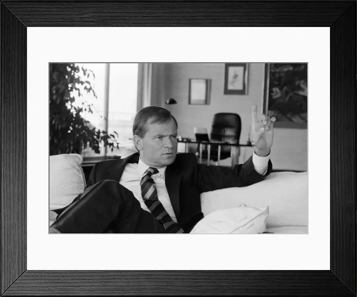 Framed Print : Jeffrey Archer pictured in his apartment by the River Thames, London. 9th September 1987 Framed Print : Jeffrey Archer pictured in his apartment by the River Thames, London. 9th September 1987