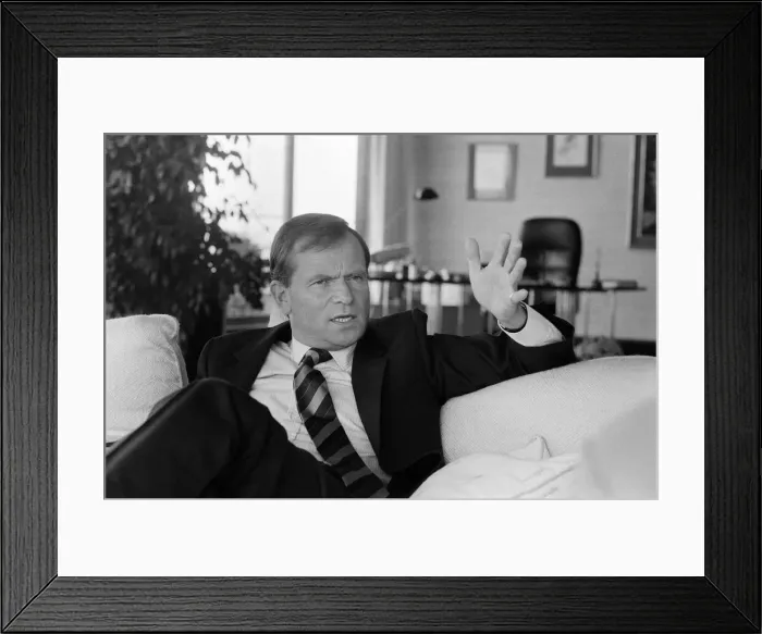 Framed Print : Jeffrey Archer pictured in his apartment by the River Thames, London. 9th September 1987 Framed Print : Jeffrey Archer pictured in his apartment by the River Thames, London. 9th September 1987