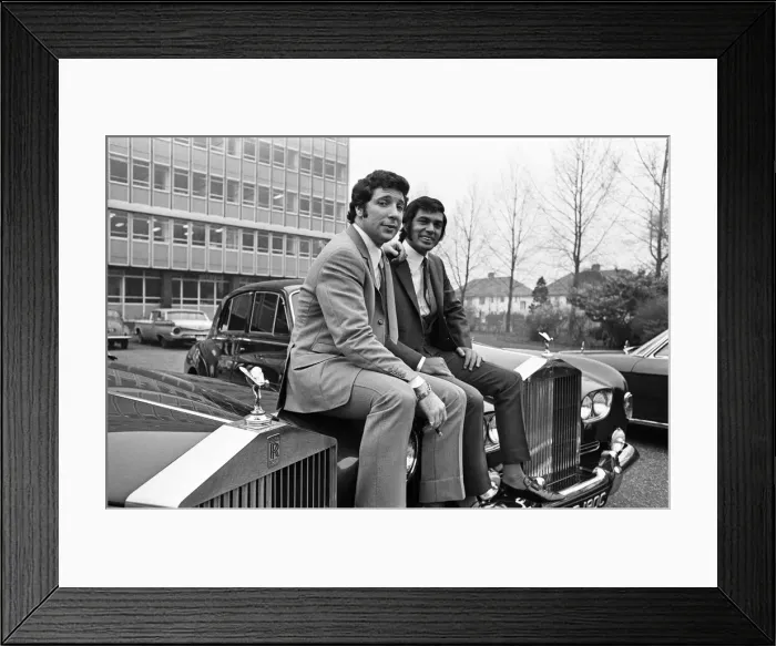Framed Print : Tom Jones and Engelbert Humperdinck pictured together with their recently purchased Rolls Framed Print : Tom Jones and Engelbert Humperdinck pictured together with their recently purchased Rolls