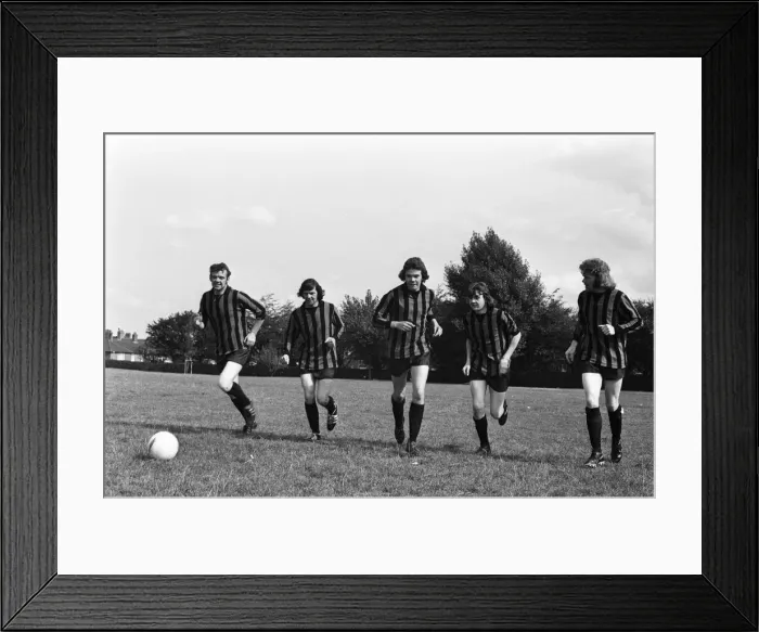 Framed Print : The five Ledwidge brothers, Pat, Tony, John, Gerard and Alan Framed Print : The five Ledwidge brothers, Pat, Tony, John, Gerard and Alan