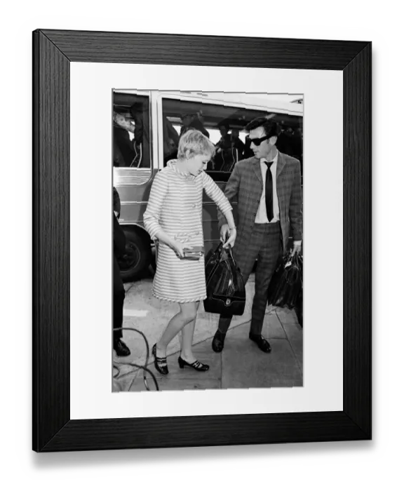 Framed Print : Arrivals at Heathrow Airport from Berlin. Actress Mia Farrow and actor Laurence Harvey