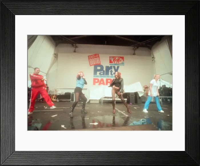 Framed Print : Spice Girls performing at the BRMB Party in the Park, Cofton Park, Birmingham Framed Print : Spice Girls performing at the BRMB Party in the Park, Cofton Park, Birmingham