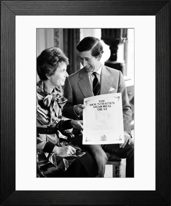 Framed Print : The Mountbatten Memorial Trust announces certificate launch - pictured are Patricia Framed Print : The Mountbatten Memorial Trust announces certificate launch - pictured are Patricia