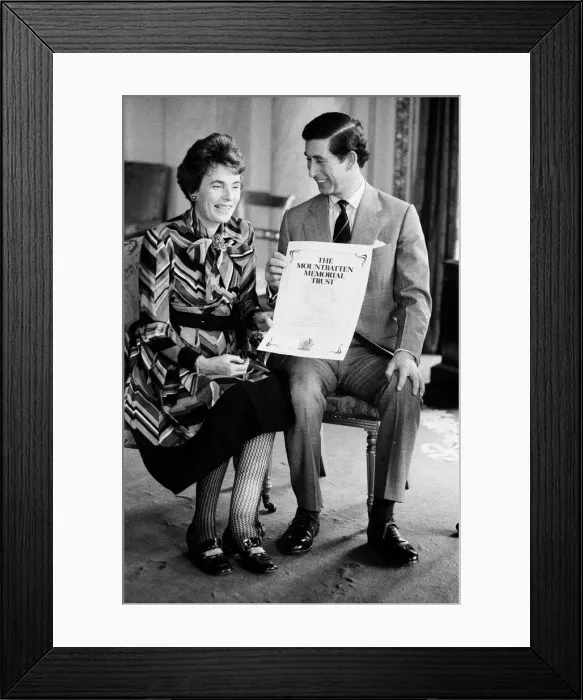 Framed Print : The Mountbatten Memorial Trust announces certificate launch - pictured are Patricia Framed Print : The Mountbatten Memorial Trust announces certificate launch - pictured are Patricia