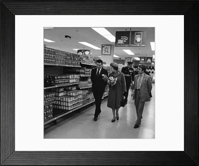 Framed Print : Queen Elizabeth II opens the Elmsleigh Shopping Centre, Staines Framed Print : Queen Elizabeth II opens the Elmsleigh Shopping Centre, Staines