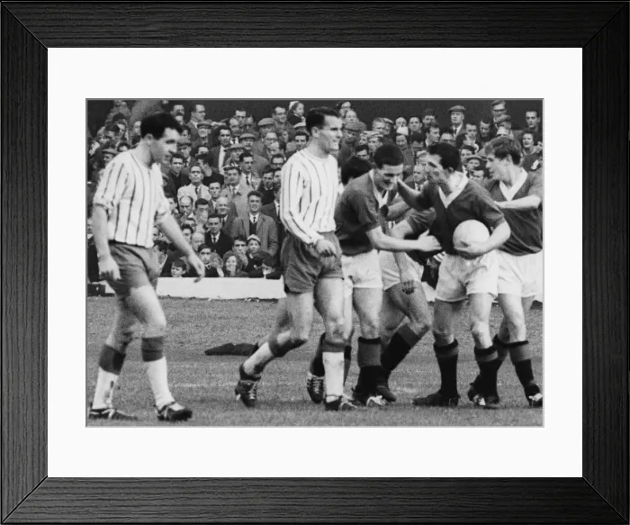 Framed Print : Glasgow Rangers 5 v Morton 0. Scottish League Cup final match at Hampden Park Framed Print : Glasgow Rangers 5 v Morton 0. Scottish League Cup final match at Hampden Park
