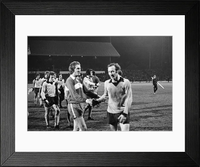 Framed Print : Middlesbrough 1-0 Wycombe Wanderers, FA Cup Replay at Ayresome Park Framed Print : Middlesbrough 1-0 Wycombe Wanderers, FA Cup Replay at Ayresome Park
