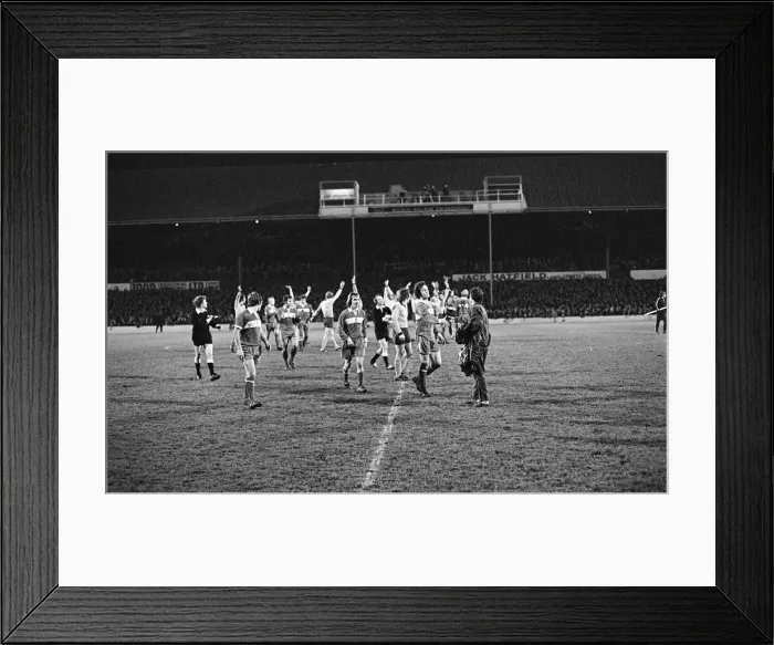 Framed Print : Middlesbrough 1-0 Wycombe Wanderers, FA Cup Replay at Ayresome Park Framed Print : Middlesbrough 1-0 Wycombe Wanderers, FA Cup Replay at Ayresome Park