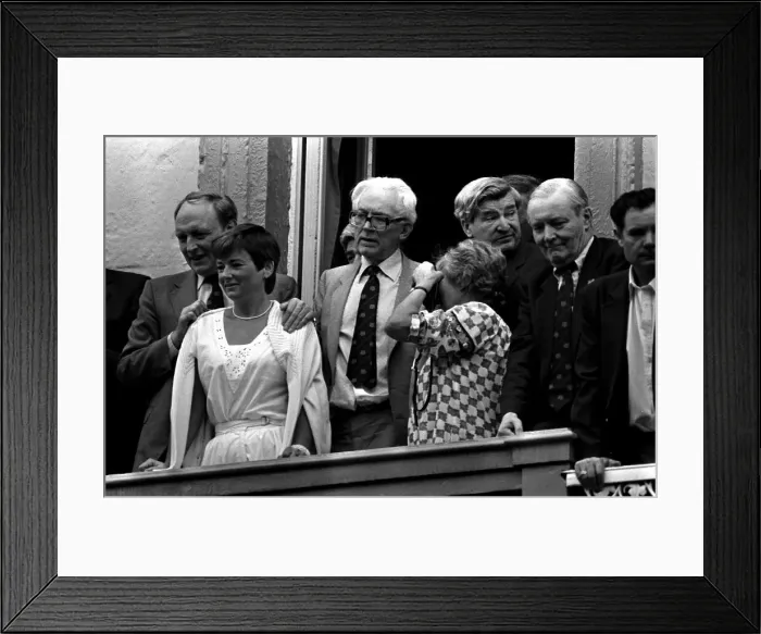 Framed Print : NEIL KINNOCK AND GLENYS KINNOCK WITH MICHAEL FOOT AND HIS WIFE JILL CRAIGIE AND RIGHT Framed Print : NEIL KINNOCK AND GLENYS KINNOCK WITH MICHAEL FOOT AND HIS WIFE JILL CRAIGIE AND RIGHT