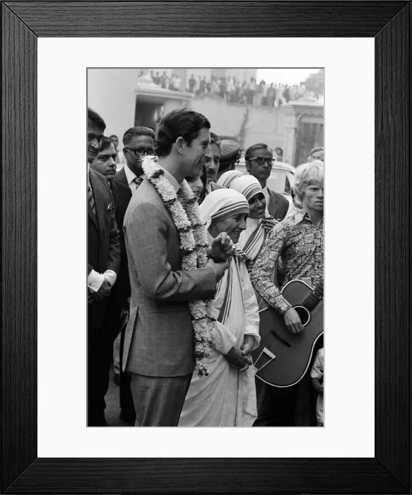 Framed Print : Prince Charles visits Mother Teresa at her institution in Calcutta, India. December 1980