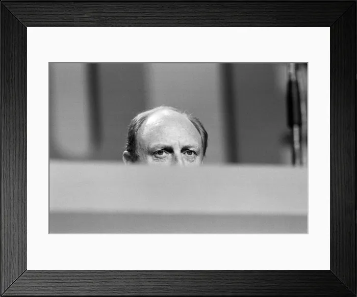 Framed Print : Labour Party conference, Bournemouth. Leader Neil Kinnock. 30th September 1985 Framed Print : Labour Party conference, Bournemouth. Leader Neil Kinnock. 30th September 1985