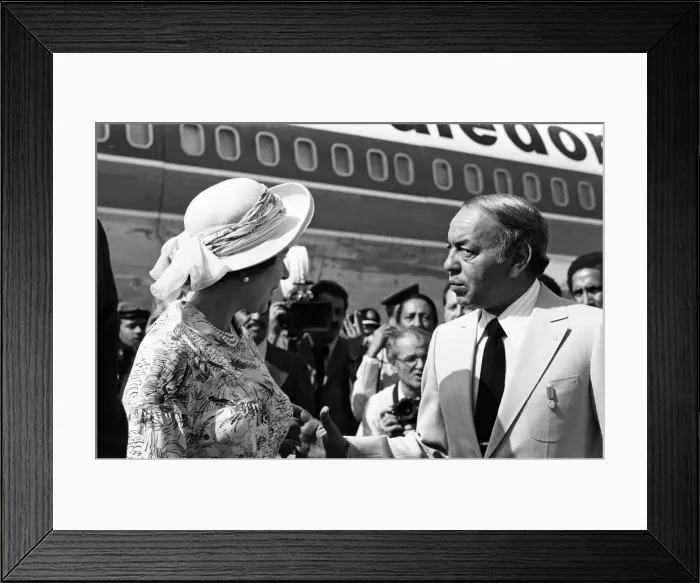 Framed Print : Queen Elizabeth II leaving Morocco. The Queen is accompanied by King Hassan II