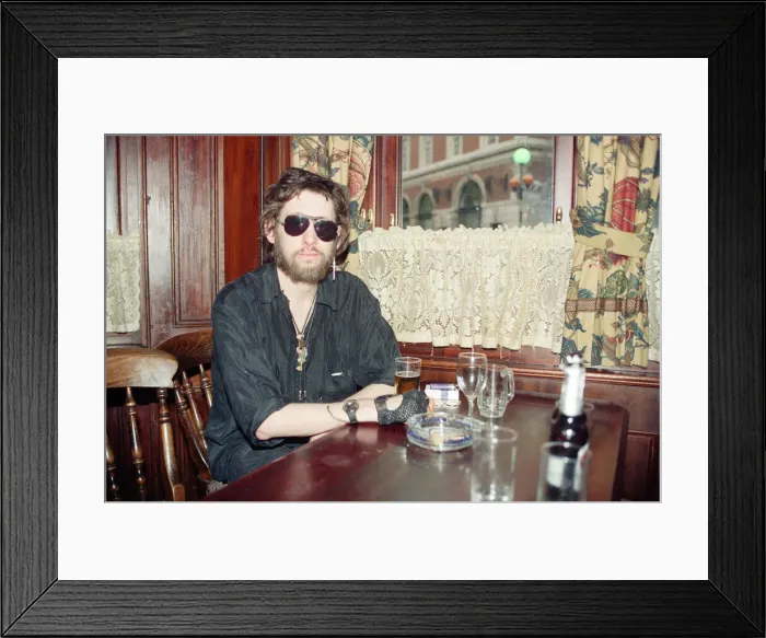 Framed Print : Musican Shane MacGowan of The Pogues. 14th October 1991 Framed Print : Musican Shane MacGowan of The Pogues. 14th October 1991
