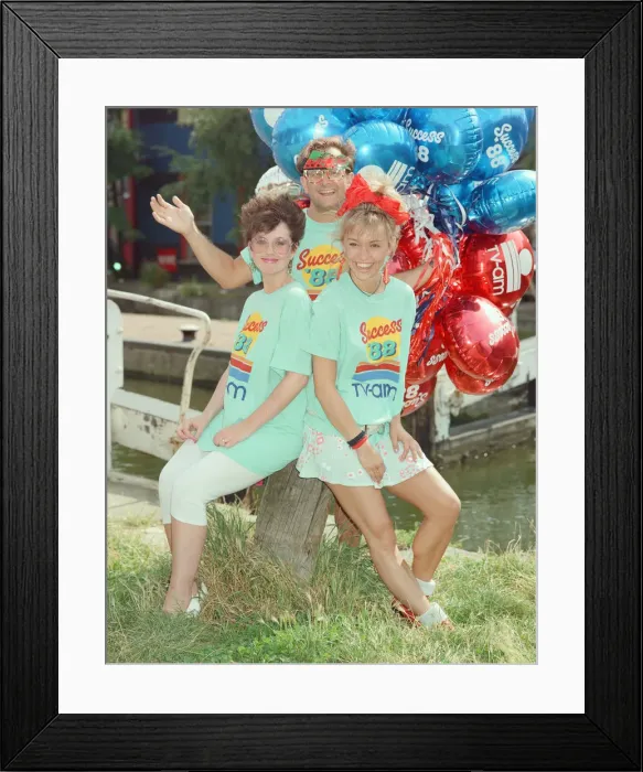 Framed Print : TV Presenters Timmy Mallett and Michaela Strachan with new TV-am weather girl Carol