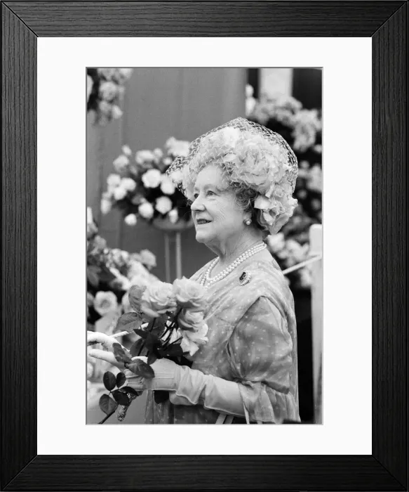 Framed Print : Queen Elizabeth The Queen Mother attends the annual horticultural show in the grounds of Framed Print : Queen Elizabeth The Queen Mother attends the annual horticultural show in the grounds of