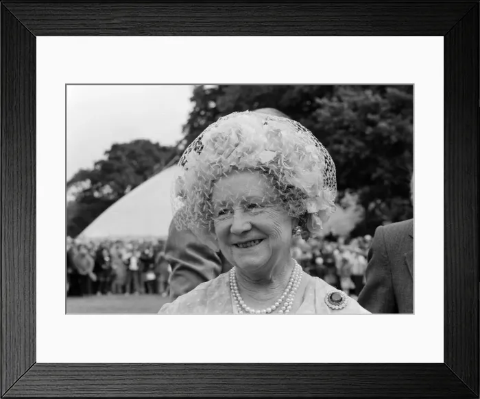 Framed Print : Queen Elizabeth The Queen Mother attends the annual horticultural show in the grounds of Framed Print : Queen Elizabeth The Queen Mother attends the annual horticultural show in the grounds of