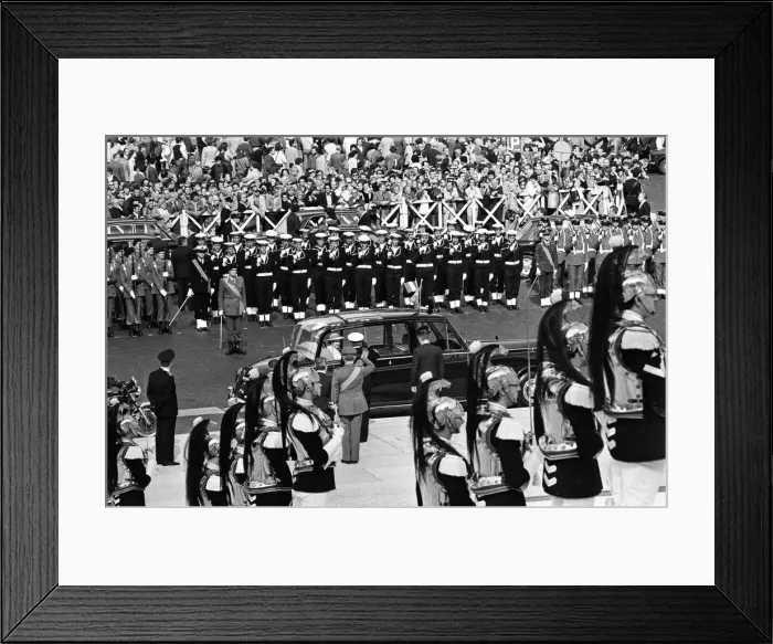 Framed Print : Queen Elizabeth II state visit to Rome, Italy. 17th October 1980