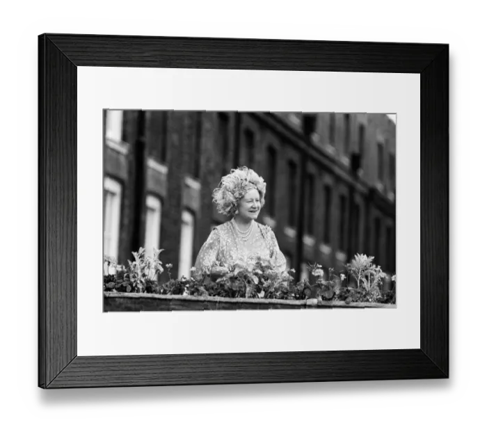 Framed Print : Queen Elizabeth The Queen Mother celebrates her 80th birthday at Clarence House with