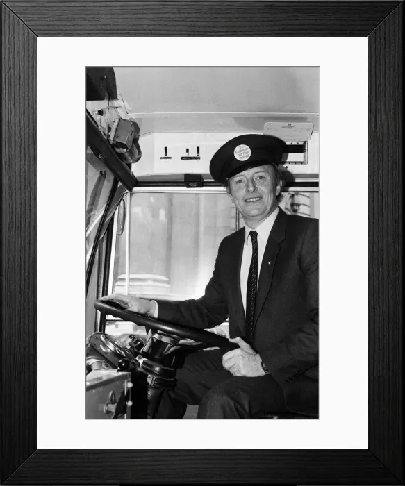 Framed Print : The Labour partys new campaign bus leaves the party HQ in Smith Square with leader