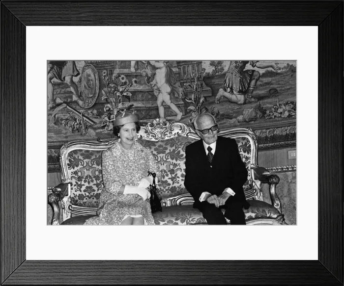 Framed Print : Queen Elizabeth II state visit to Rome, Italy. The Queen is pictured with Sandro Pertini Framed Print : Queen Elizabeth II state visit to Rome, Italy. The Queen is pictured with Sandro Pertini