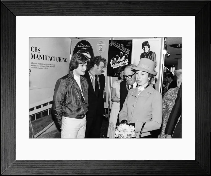 Framed Print : Princess Anne visits Aylesbury, Buckinghamshire. The Princess meets Eurovision Song Framed Print : Princess Anne visits Aylesbury, Buckinghamshire. The Princess meets Eurovision Song