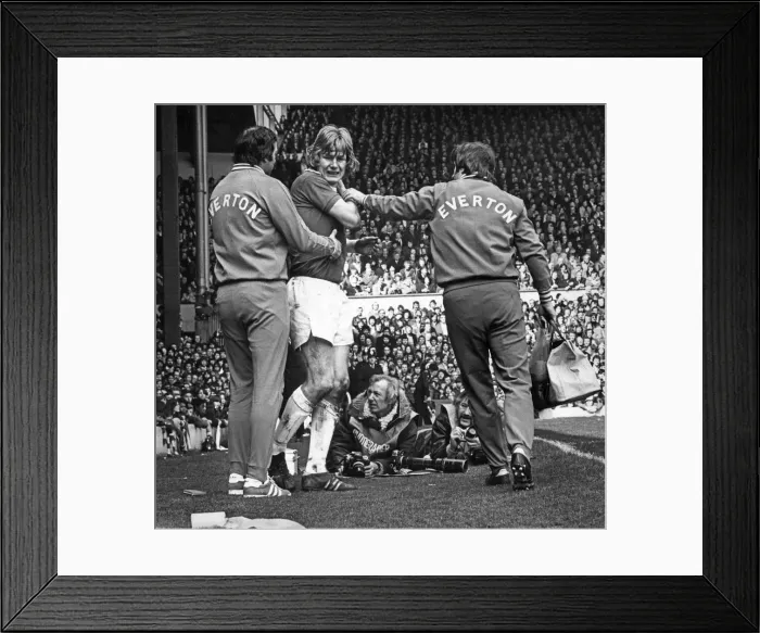 Framed Print : Liverpool verses Everton at Anfield, Liverpool, Merseyside Framed Print : Liverpool verses Everton at Anfield, Liverpool, Merseyside