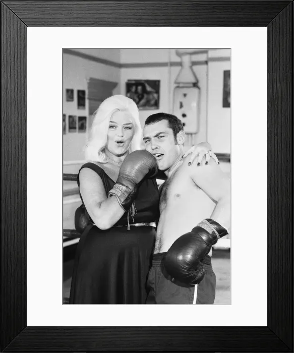 Framed Print : Former Middleweight Champion Alan Minter with singer and Actress Diana Dors at The Thomas Framed Print : Former Middleweight Champion Alan Minter with singer and Actress Diana Dors at The Thomas