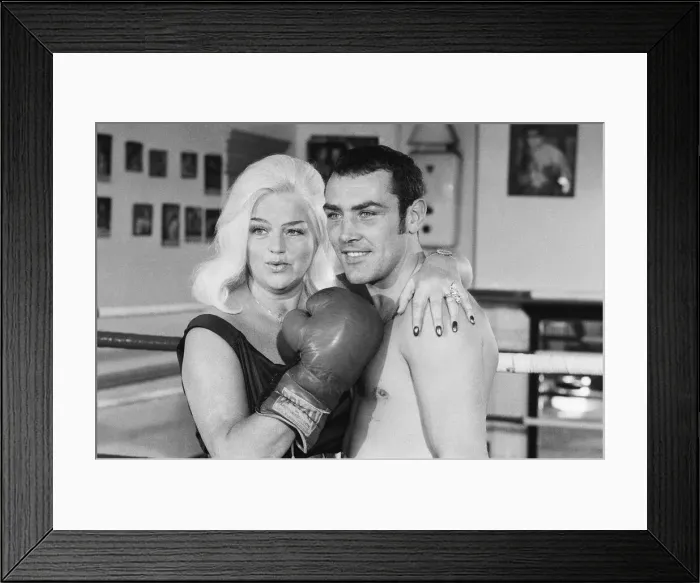 Framed Print : Former Middleweight Champion Alan Minter with singer and Actress Diana Dors at The Thomas Framed Print : Former Middleweight Champion Alan Minter with singer and Actress Diana Dors at The Thomas