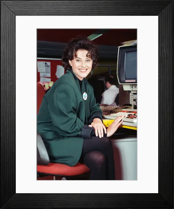 Framed Print : Pop star Lisa Stansfield launches the new charity project Trading Places at the Daily Framed Print : Pop star Lisa Stansfield launches the new charity project Trading Places at the Daily