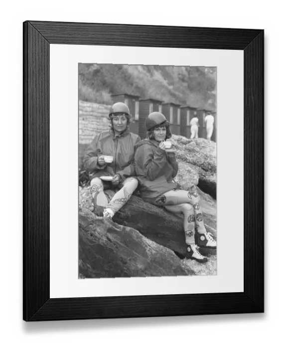 Framed Print : Julie Walters with Victoria Wood. Pictured in September 1986 Framed Print : Julie Walters with Victoria Wood. Pictured in September 1986