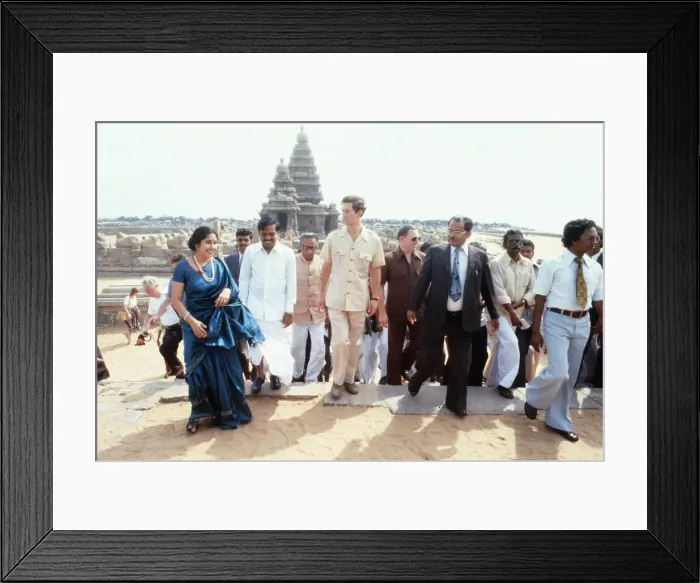 Framed Print : Prince Charles during his tour of India. Pictured at Shore Temple Framed Print : Prince Charles during his tour of India. Pictured at Shore Temple
