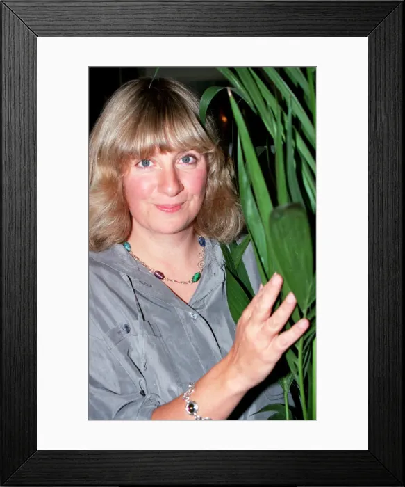 Framed Print : VICTORIA WOOD - 1991