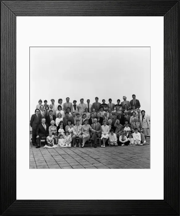 Framed Print : Labour leader Neil Kinnock and family. 13th May 1985 Framed Print : Labour leader Neil Kinnock and family. 13th May 1985