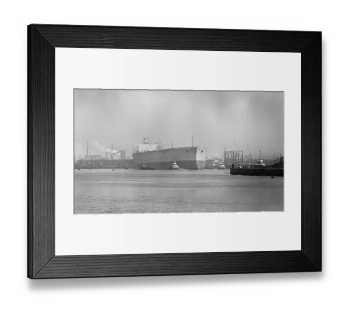 Framed Print : Sir John Hunter, Bulk Carrier Container Ship built at Swan Hunter Shipbuilders Ltd