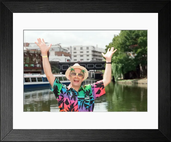 Framed Print : Chart topper Timmy Mallett. 20th August 1990 Framed Print : Chart topper Timmy Mallett. 20th August 1990
