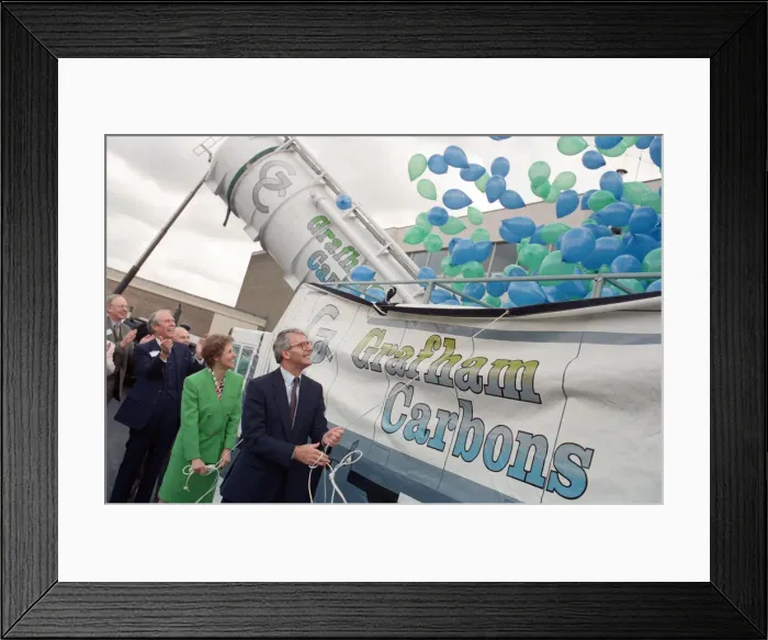 Framed Print : Prime Minister John Major and his wife Norma visiting Grafham Water Processing Plant