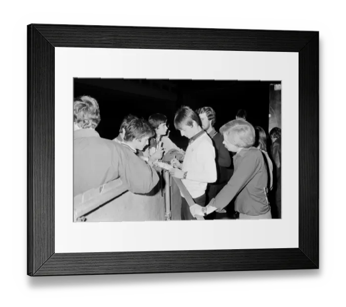 Framed Print : Paul Weller, and his band, The Jam, pictured during their final ever gig in 1982