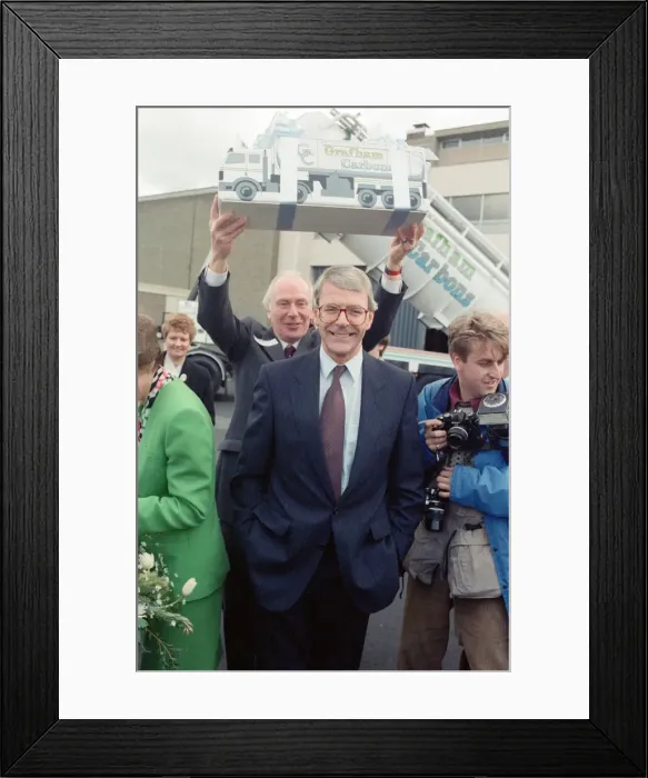 Framed Print : Prime Minister John Major and his wife Norma visiting Grafham Water Processing Plant