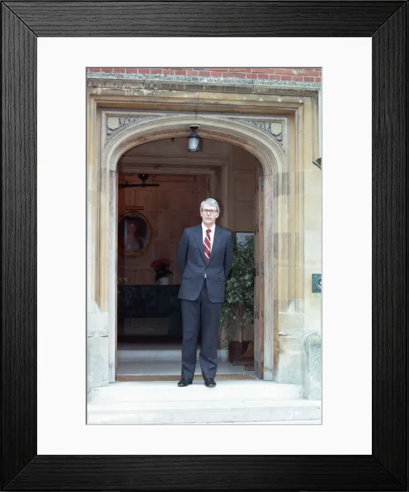 Framed Print : Prime Minister John Major speaking at Chequers. February 1991 Framed Print : Prime Minister John Major speaking at Chequers. February 1991